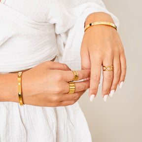 Anel Groove Banhado em Ouro 18k